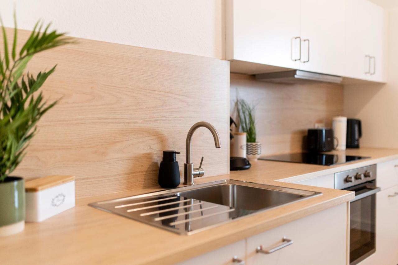 Peter Apartments - Wohnung 90Qm, 3 Schlafzimmer, Kueche, Wohnzimmer, Balkon, Netflix Fulda Exteriör bild