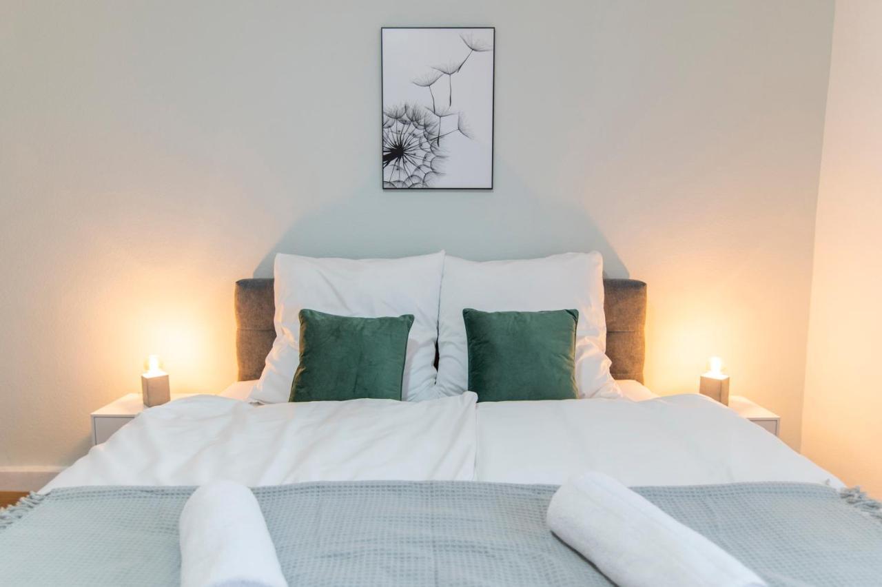 Peter Apartments - Wohnung 90Qm, 3 Schlafzimmer, Kueche, Wohnzimmer, Balkon, Netflix Fulda Exteriör bild