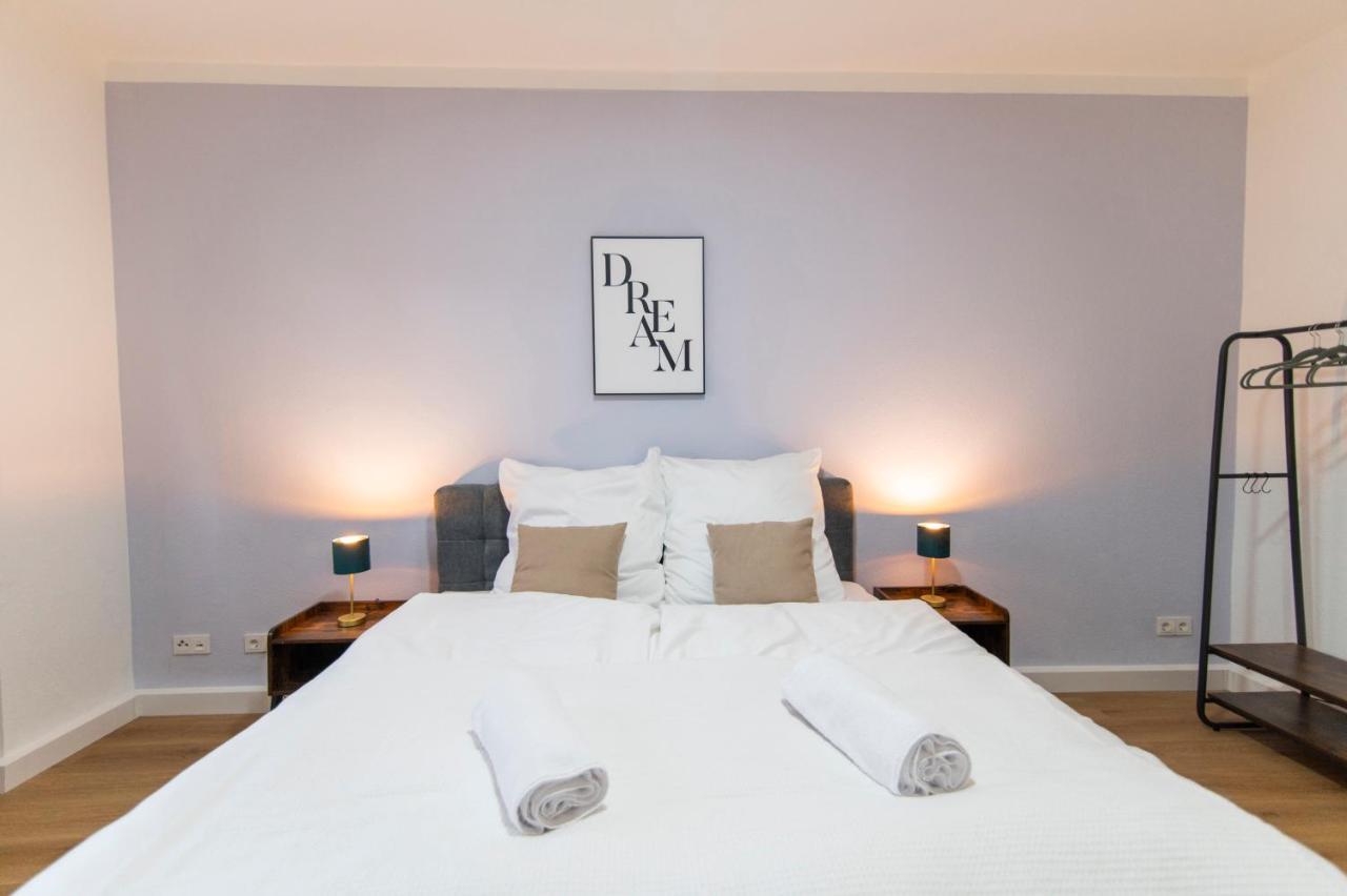 Peter Apartments - Wohnung 90Qm, 3 Schlafzimmer, Kueche, Wohnzimmer, Balkon, Netflix Fulda Exteriör bild