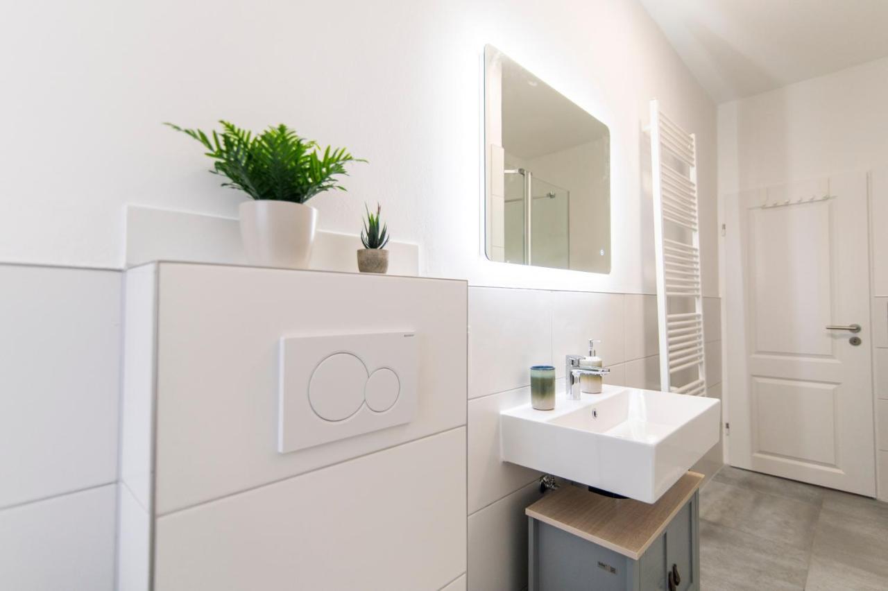 Peter Apartments - Wohnung 90Qm, 3 Schlafzimmer, Kueche, Wohnzimmer, Balkon, Netflix Fulda Exteriör bild