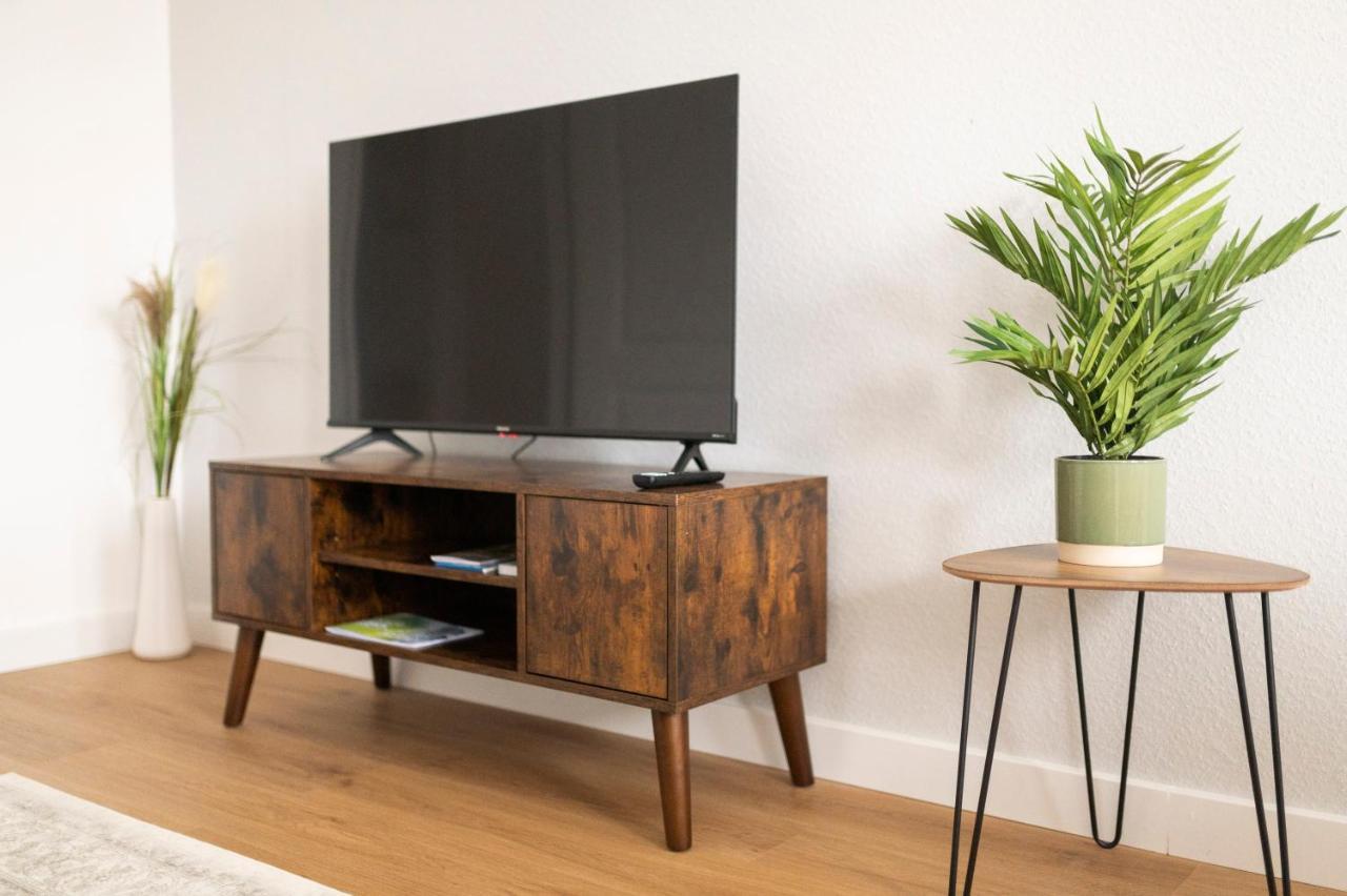 Peter Apartments - Wohnung 90Qm, 3 Schlafzimmer, Kueche, Wohnzimmer, Balkon, Netflix Fulda Exteriör bild